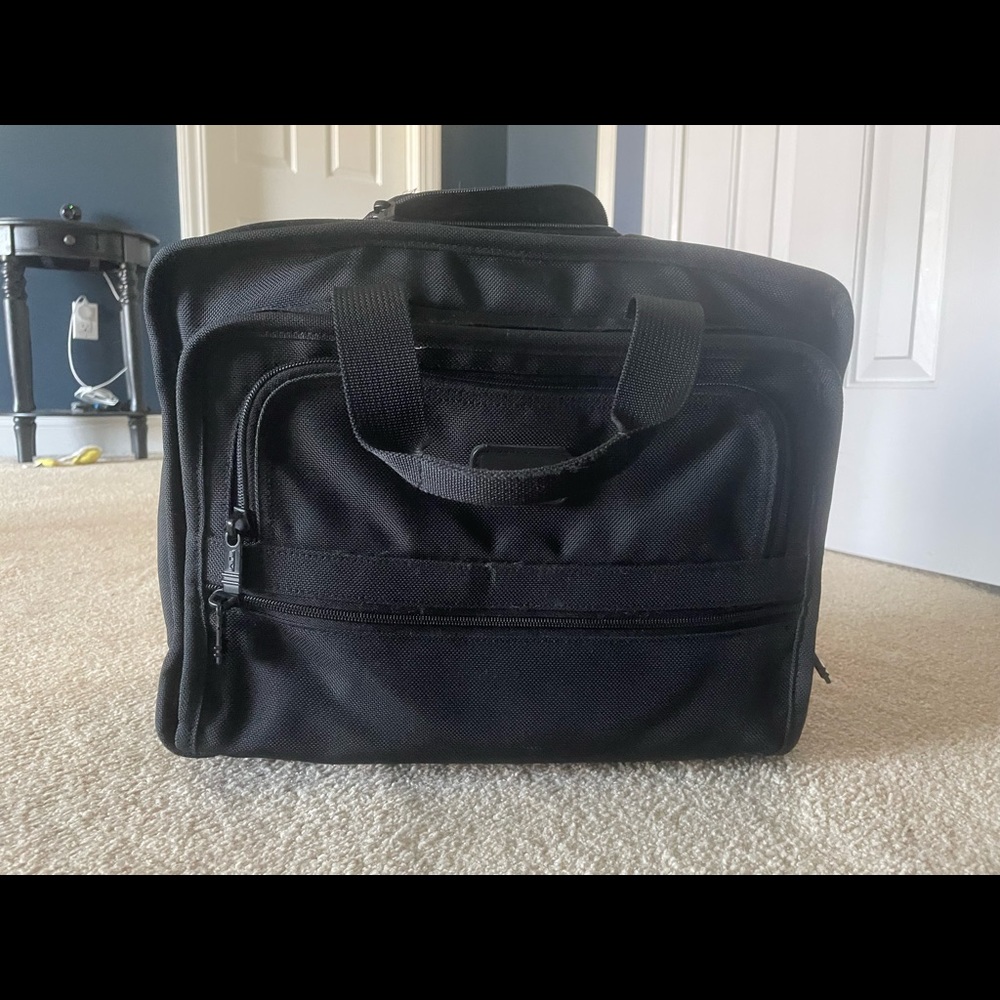 Tumi Aplha-3 series Rolling Briefcase